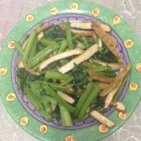 简单家常菜芹菜炒香干