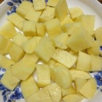 ţ