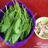 自家菠菜拌鸡丝