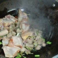 酱香鳝鱼炖鸡翅
