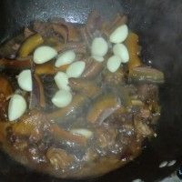 酱香鳝鱼炖鸡翅