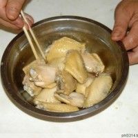 շ