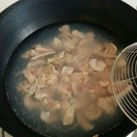 н