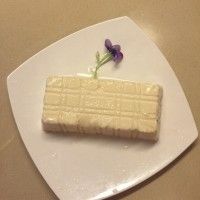 ĩ