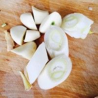 口蘑烧鸡腿
