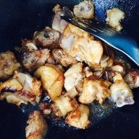 口蘑烧鸡腿