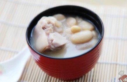 美味小屋黄豆煮猪蹄