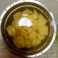 ţ