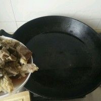 ţ