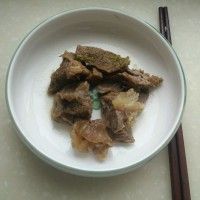 ţ