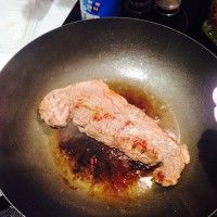 煎牛扒（拌蘑菇汁）