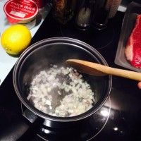 煎牛扒（拌蘑菇汁）