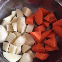 Ƣţ