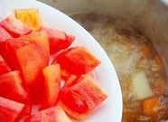 ţ