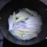 ţ
