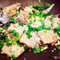 干煎蒜香带鱼