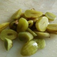 腊八蒜炒西葫芦