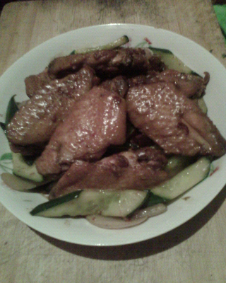 鼦