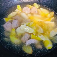 做正宗春笋排骨汤的图片步骤5