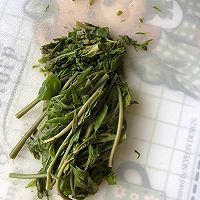 做正宗香椿炒鸡蛋的图片步骤2