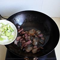 做正宗青蒜炒腊肉的图片步骤5