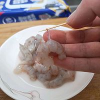 做正宗茭白青椒炒虾仁的图片步骤3