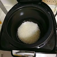 做正宗土豆腊肠焖饭的图片步骤4