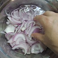 做正宗凉拌洋葱的图片步骤2