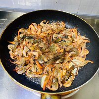 做正宗油爆虾炒韭菜的图片步骤4
