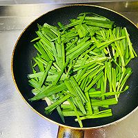 做正宗油爆虾炒韭菜的图片步骤7