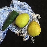 做正宗黄瓜香梨汁的图片步骤1