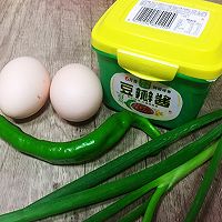 做正宗酱香青椒炒蛋盖浇饭的图片步骤1