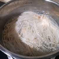 做正宗肥牛炒金针菇的图片步骤2