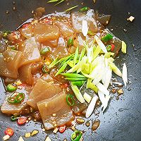 做正宗媲美烧烤店的大喜大酱炒魔芋的图片步骤10