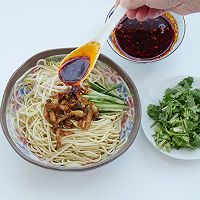 做正宗酥肉凉拌面的图片步骤8