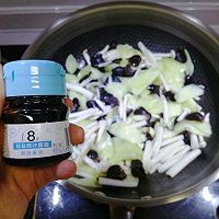 做正宗美味素菜黄瓜木耳炒海鲜菇的图片步骤7
