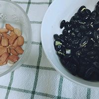 做正宗三味护发黑豆浆的图片步骤1