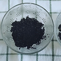 做正宗三味护发黑豆浆的图片步骤2