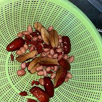 做正宗花胶猪脚煲花生的图片步骤5