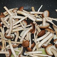 做正宗茶树菇炒牛肉的图片步骤7