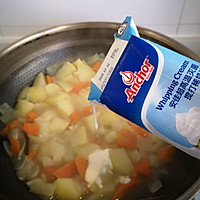 做正宗北欧三文鱼浓汤的图片步骤8