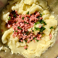 做正宗爆浆芝士土豆泥饭团的图片步骤3