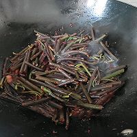 做正宗红糟炒蕨菜的图片步骤6