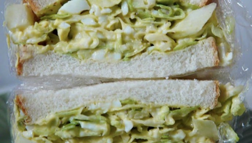 ֬