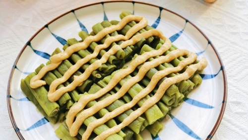 ļ