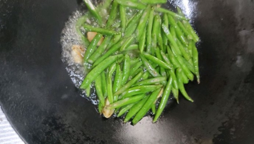 Գļ