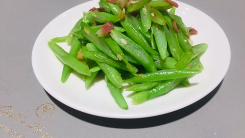 ļ