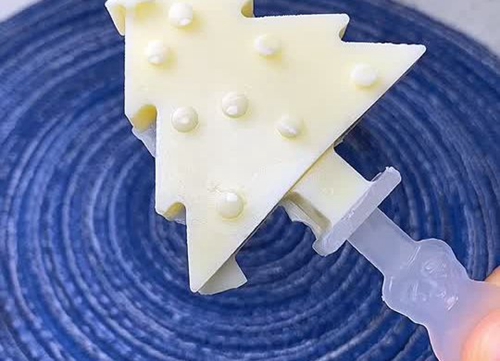 Ұ