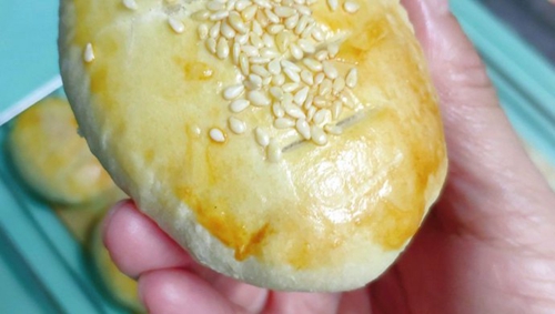ű