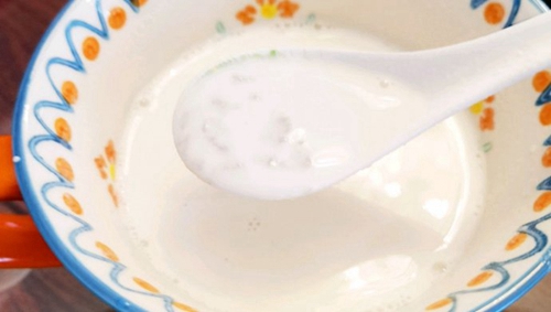 ţ